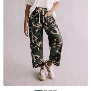 Wide-Leg Camo Drawstring Jeans - Green Camo